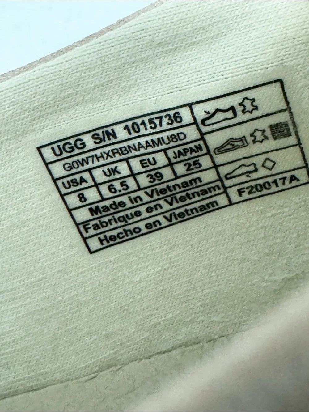 N/A ugg adley